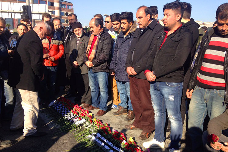 Detenidos casi 200 militantes prokurdos tras atentado de Estambul