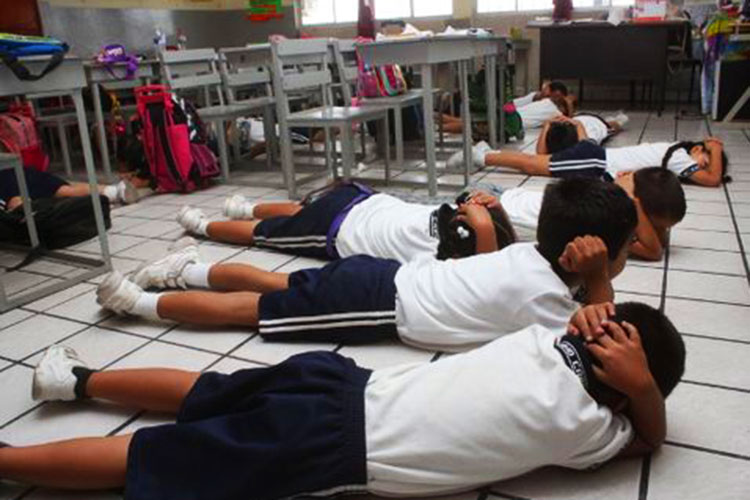 Mejoran seguridad para proteger alumnos contra balaceras