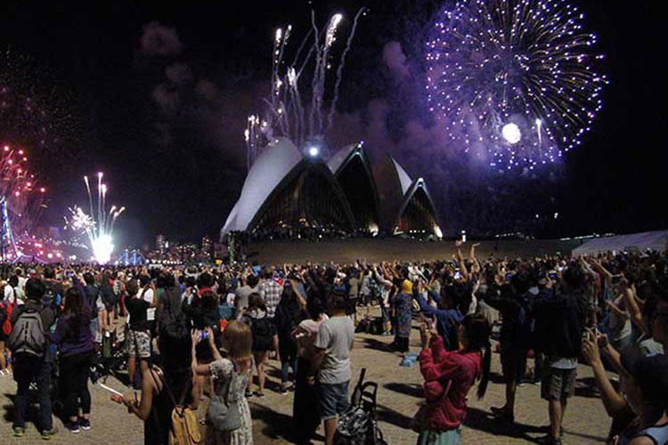 Nueva Zelanda y Australia reciben al 2017
