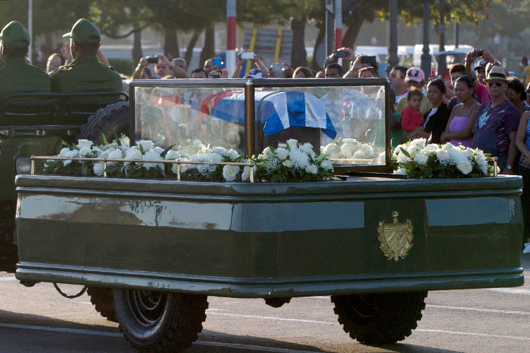 Llega cenizas de Fidel a la cuna de la revolución