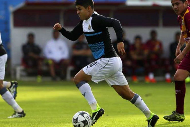 Ser titular en Chivas, el objetivo de ‘Chofis’ para 2017