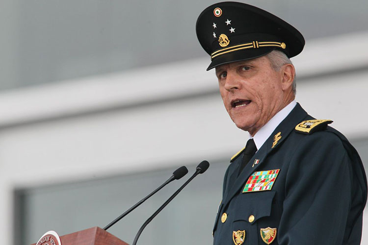 Que las tropas regresen a los cuarteles, dice Cienfuegos