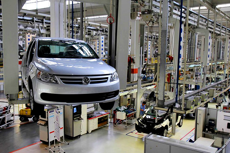 México le ahorra 2 mil 368 mdd a armadoras  de EU