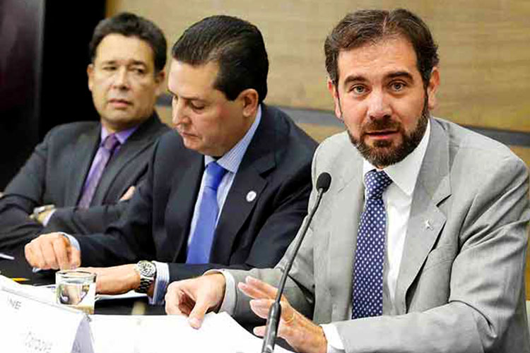 Partidos gastaron hasta en balones; INE revisa cuentas y propone multas
