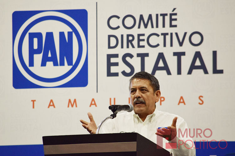 Panistas amarran unidad y chamba