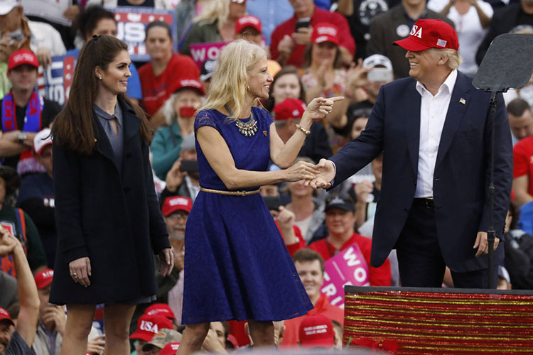 Nombra Trump a Kellyanne Conway como Asesora Presidencial