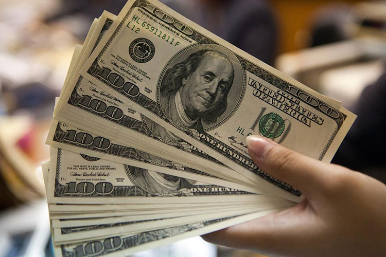 Ford acelera el dólar a $21.40