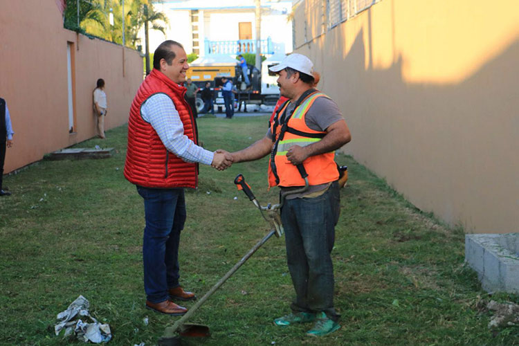 Confirma Almaraz ajuste presupuestal por alza a gasolina