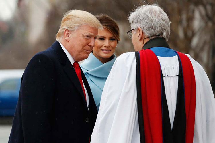 Trump inicia el día de su investidura asistiendo a misa