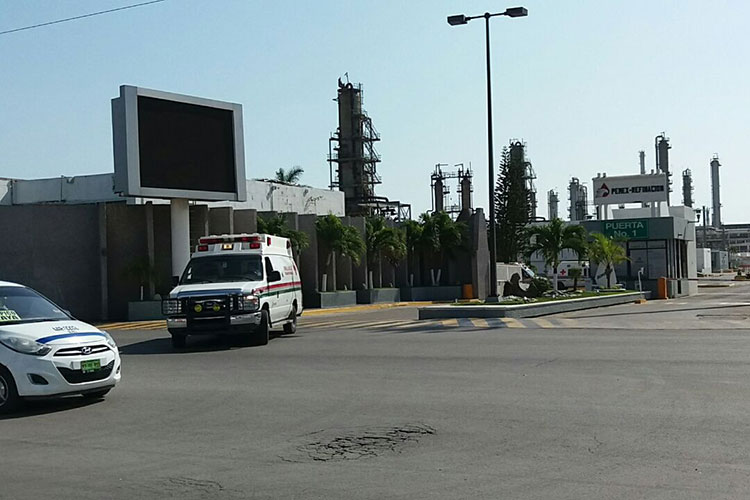 Se registra fuga de gas en refinería “Madero”; un muerto y tres heridos