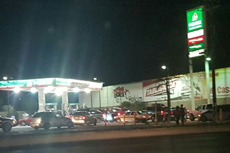 Frenan cierres de gasolinera en la frontera de Tamaulipas