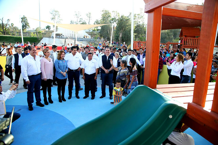 Inaugura gobernador de Tamaulipas parque deportivo