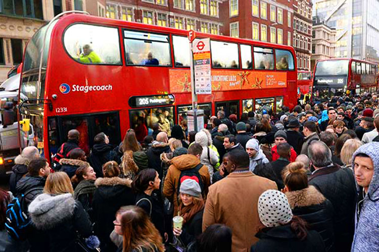 Caos en Londres por huelga de trabajadores del metro