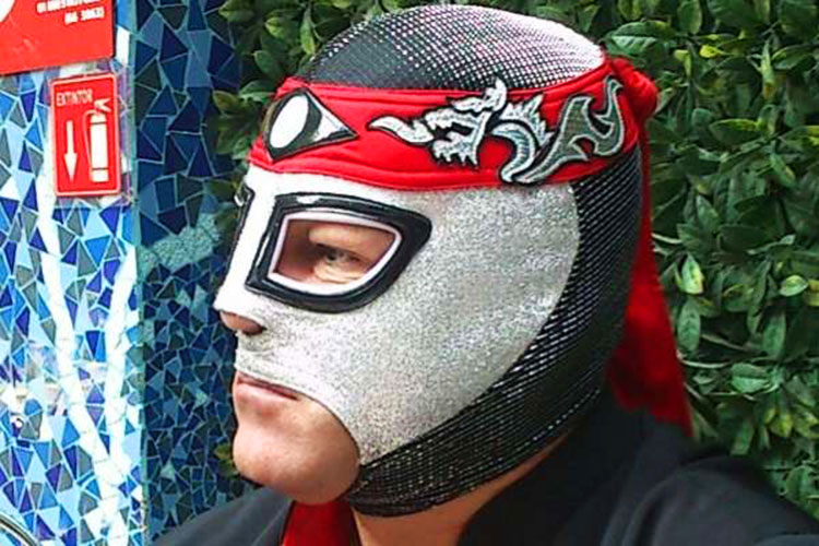 Lucha libre deja estela de atletas sin cobijo social