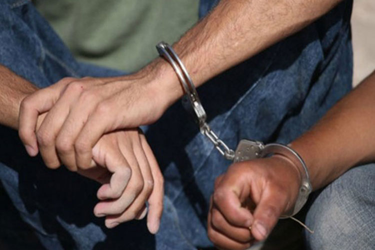 Detienen a dos exfuncionarios de Padrés, involucrados en tráfico de bebés