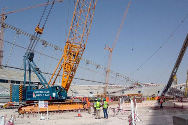 Cae obrero de plataforma y muere en estadio de Qatar