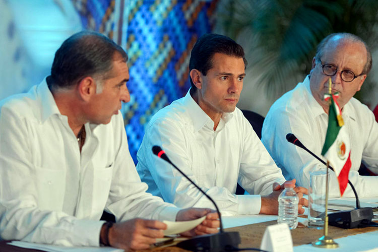 Inicia reunión de la Conago con EPN en Los Pinos