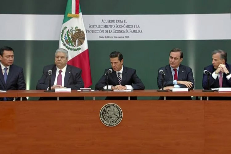 Incertidumbre externa afectó precios de gasolinas: Meade