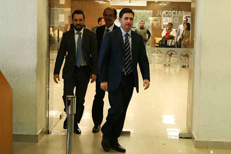 Defensa de Rodrigo Medina confía conseguir su liberación en 24 horas