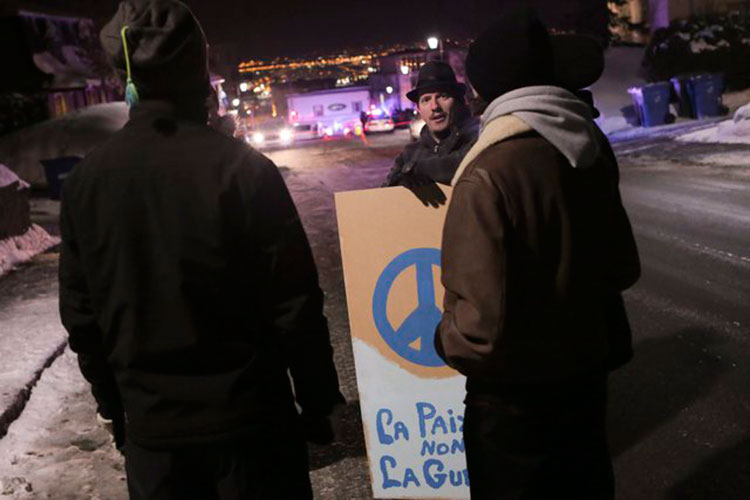 Sospechoso de atentado de Quebec buscó entregarse