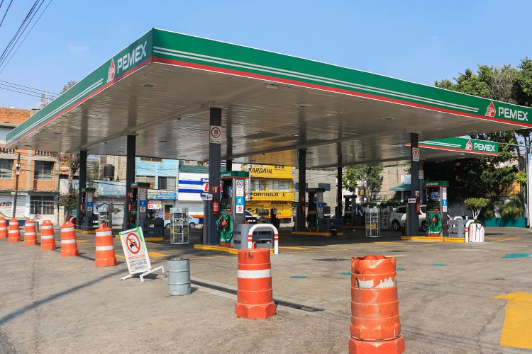 Advierten gasolineros de nuevos cierres