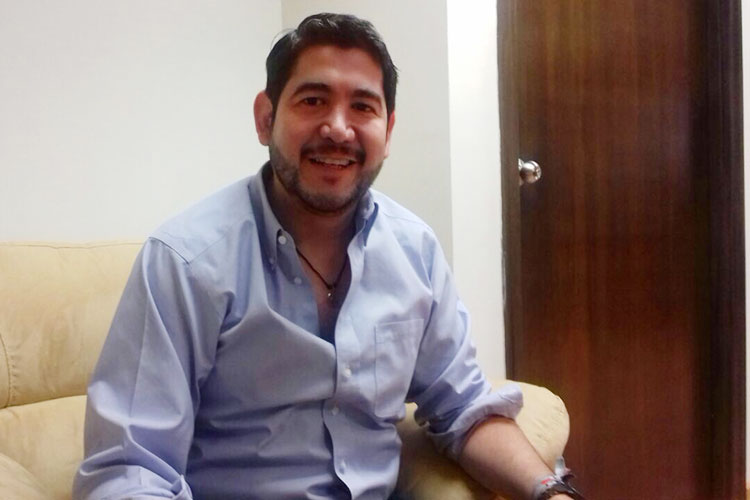 Una Tras Otra Cita con el bisturí