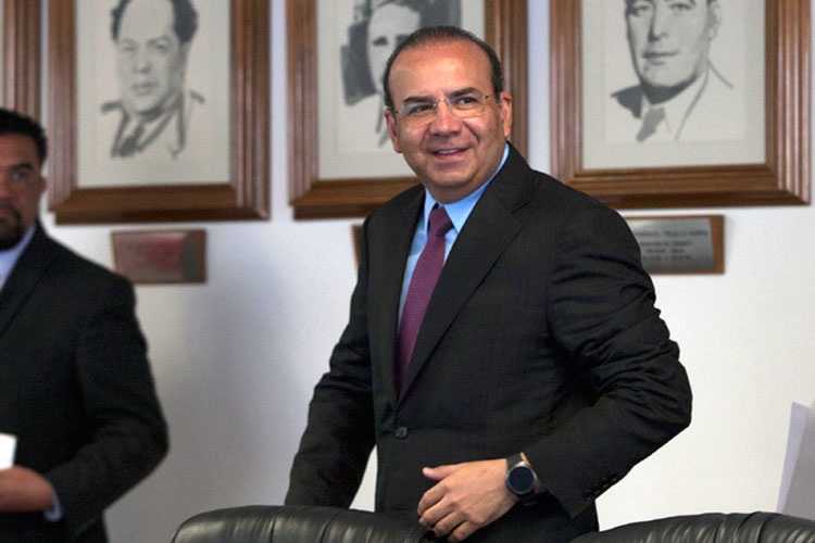 Rechaza Navarrete aumento salarial de emergencia