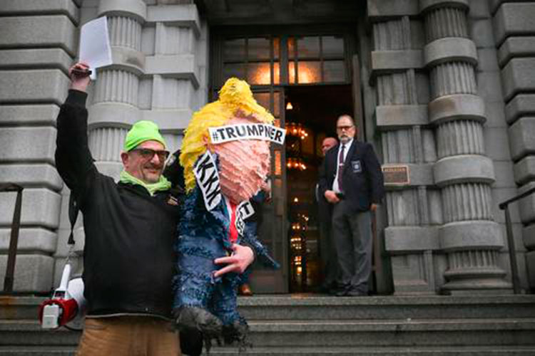Tribunal rechaza reactivar orden ejecutiva antimusulmana de Trump