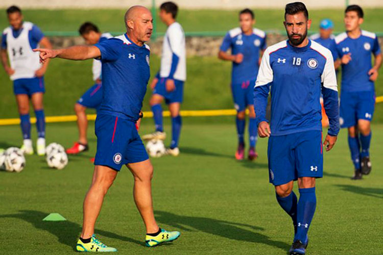 Ariel Rojas se marcha de Cruz Azul