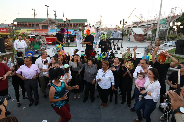 Inicia Carnaval de Tampico con la “Quema del Mal Humor”