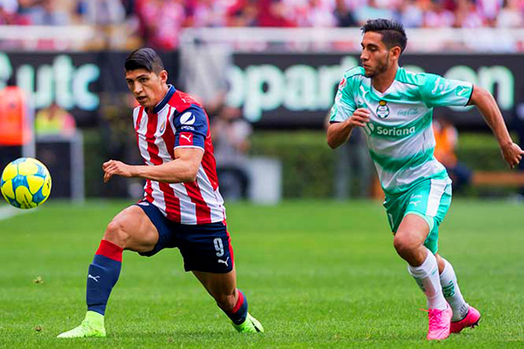 Chivas rescata empate ante Santos