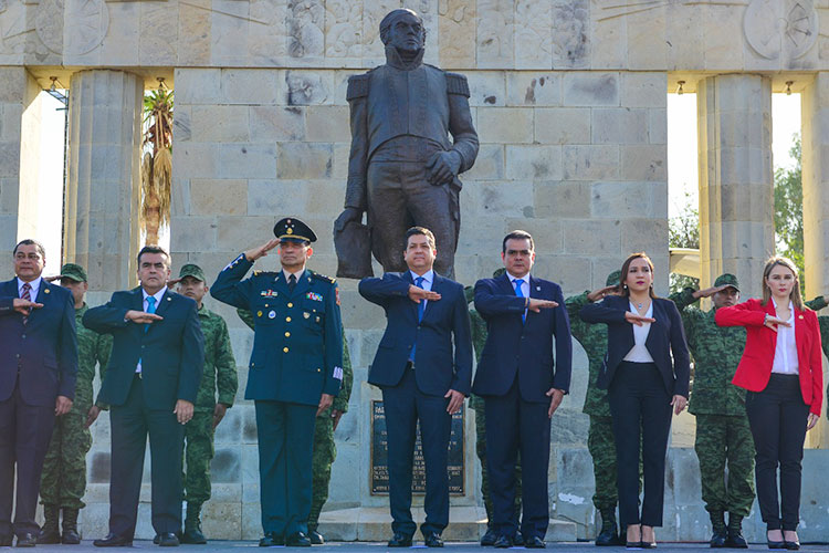 Confirman autoridades valores patrios en el Día de la Bandera