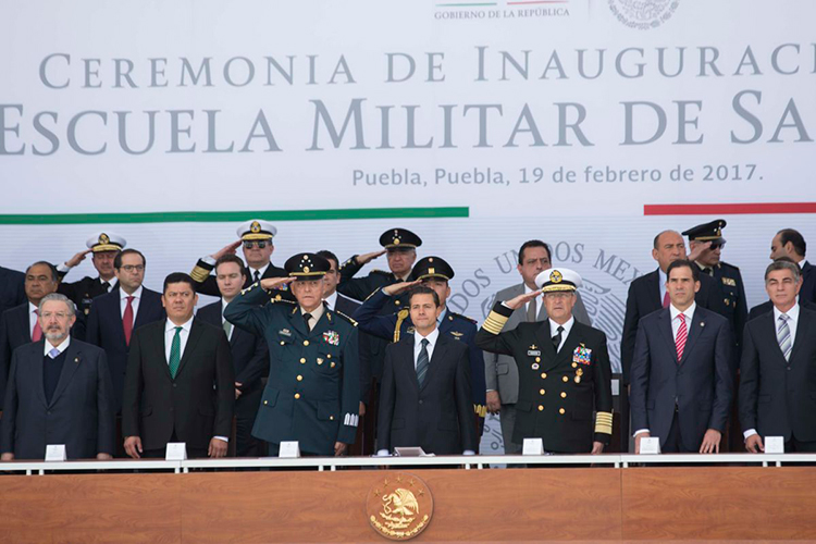 Peña rechaza críticas al Ejército
