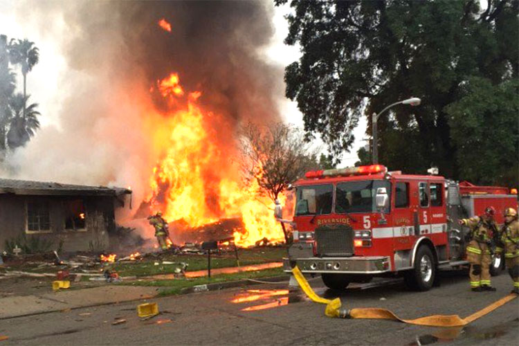 Al menos 4 muertos en accidente de avioneta en California