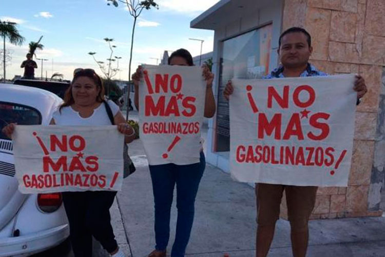 Hacienda cocina congelar precios de las gasolinas