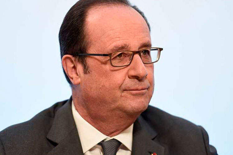 Disparo accidental de agente hiere a 2 durante acto de Hollande
