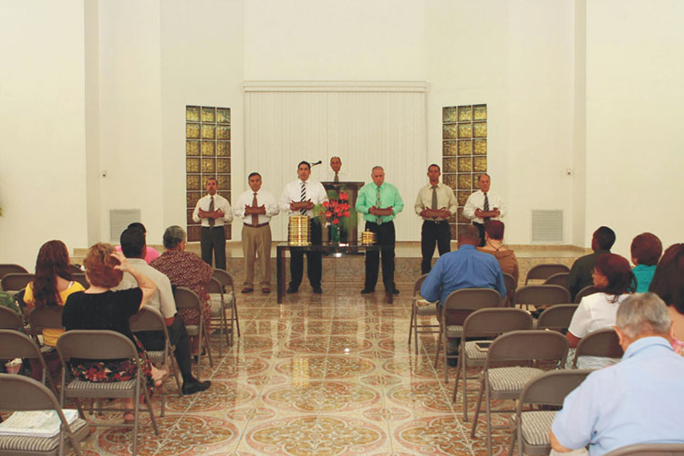 Crece número de iglesias “clandestinas” en Victoria