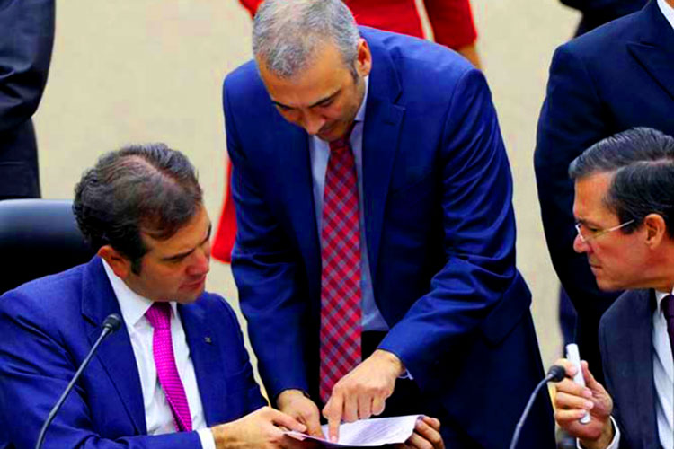 Salarios, avalados por la Constitución, y yo la respeto: Benito Nacif