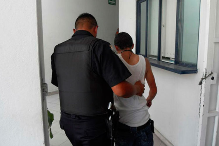 Niega Victoria necesidad de encarcelar a menores “enfiestados”