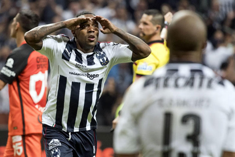 Monterrey logra victoria ante Pachuca