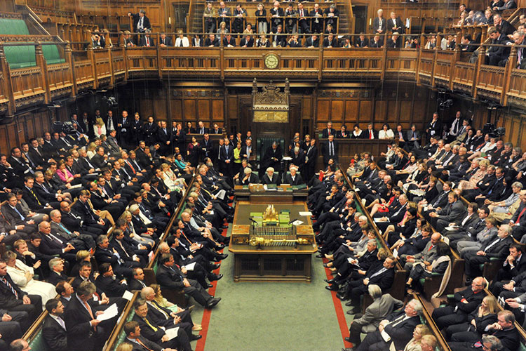 Parlamento británico analiza este miércoles salida de UE