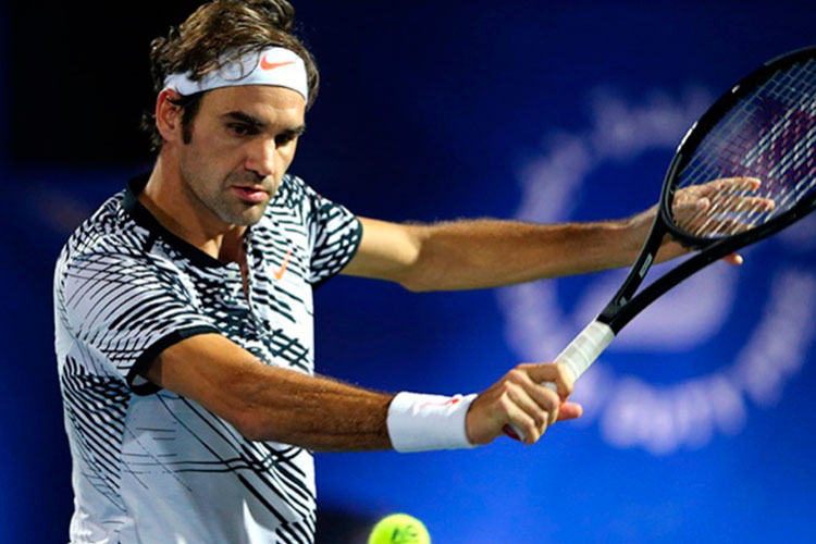 Federer supera sin problemas la primera ronda en Dubai