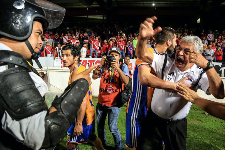 Pelea tras derrotar al Veracruz
