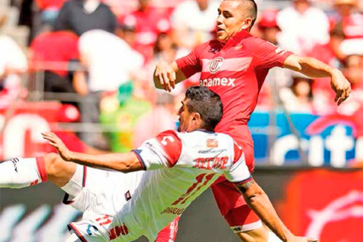 Toluca; líder en su centenario