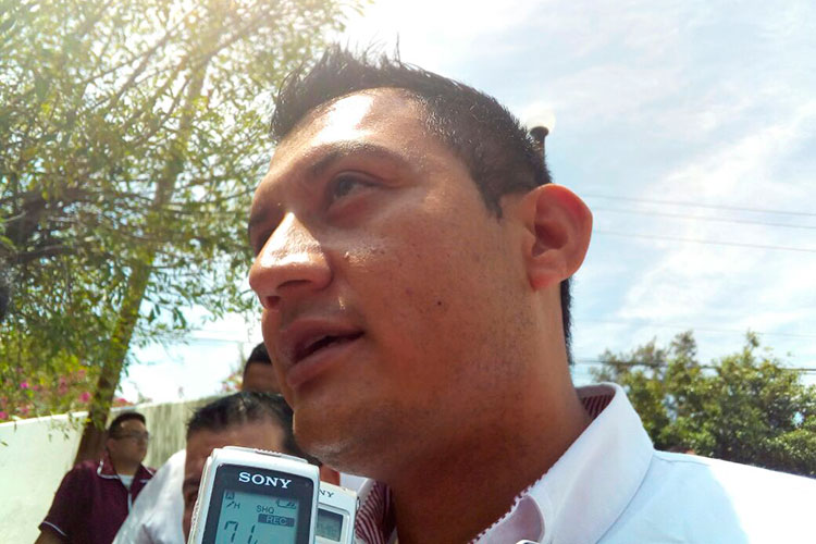 Reportan plaga de piojos en 6 escuelas de Victoria