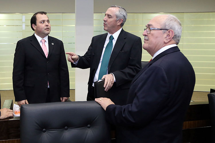 SHCP quiere atraer cobro de predial, alerta FECANACO
