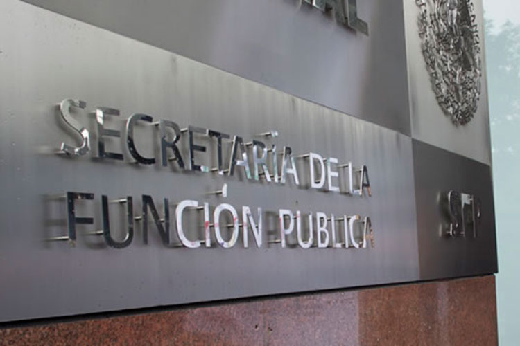 SFP: con jugosos contratos oficiales, firmas cuestionadas