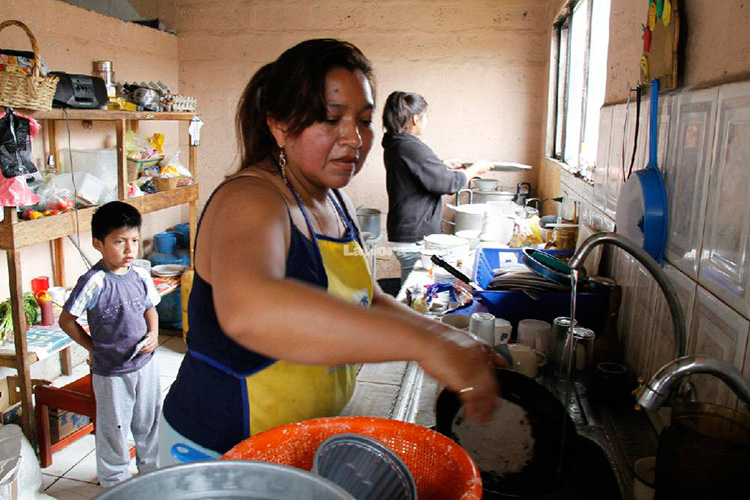 Informal, 97.6% de trabajadores domésticos en México