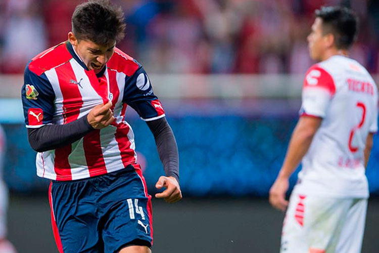 Chivas se mantiene intratable y vence a Veracruz
