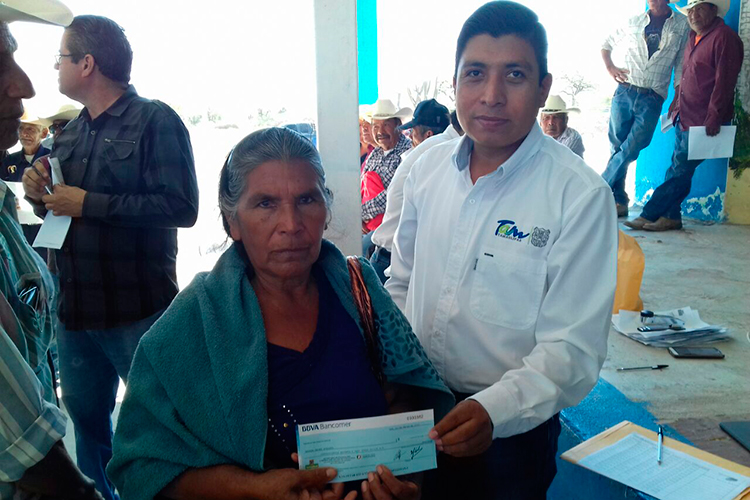 Entregan seguro agrícola y pecuario en Tula y Jaumave